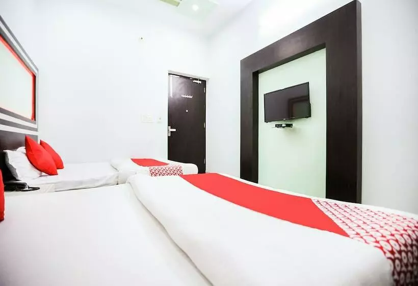ホテル Azad Garden By Oyo Rooms