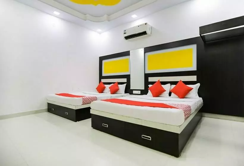 ホテル Azad Garden By Oyo Rooms