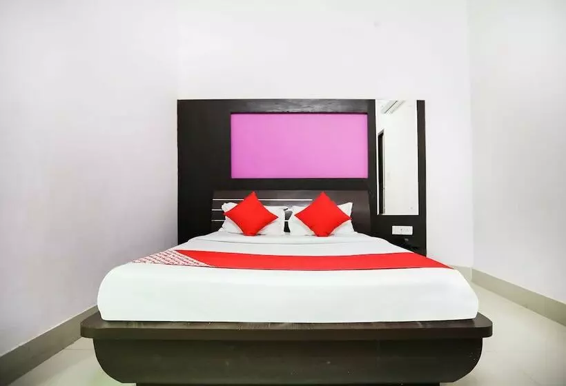 ホテル Azad Garden By Oyo Rooms