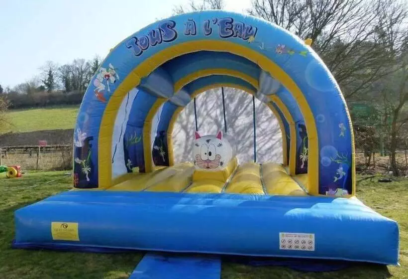 Hotelli Camping Le Repaire   Tente Aménagée