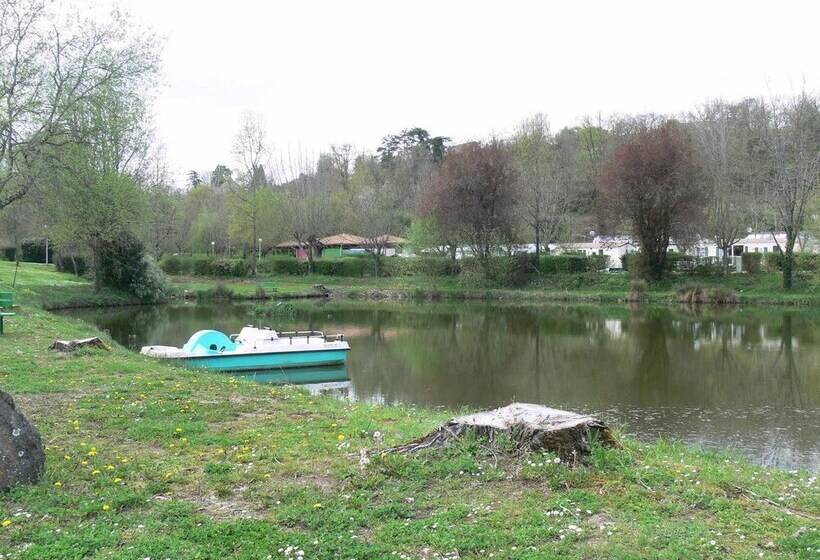 בית מלון כפרי Camping Le Repaire   Tente Aménagée