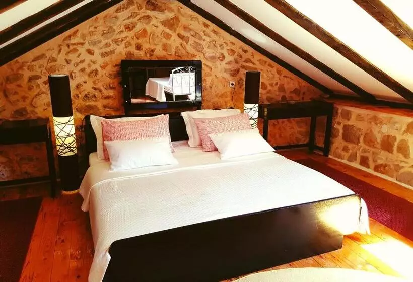 Hotelli Ethno Village Kokorici