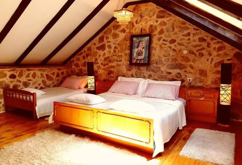 Hotelli Ethno Village Kokorici