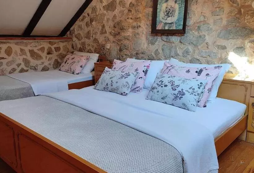 Hotelli Ethno Village Kokorici