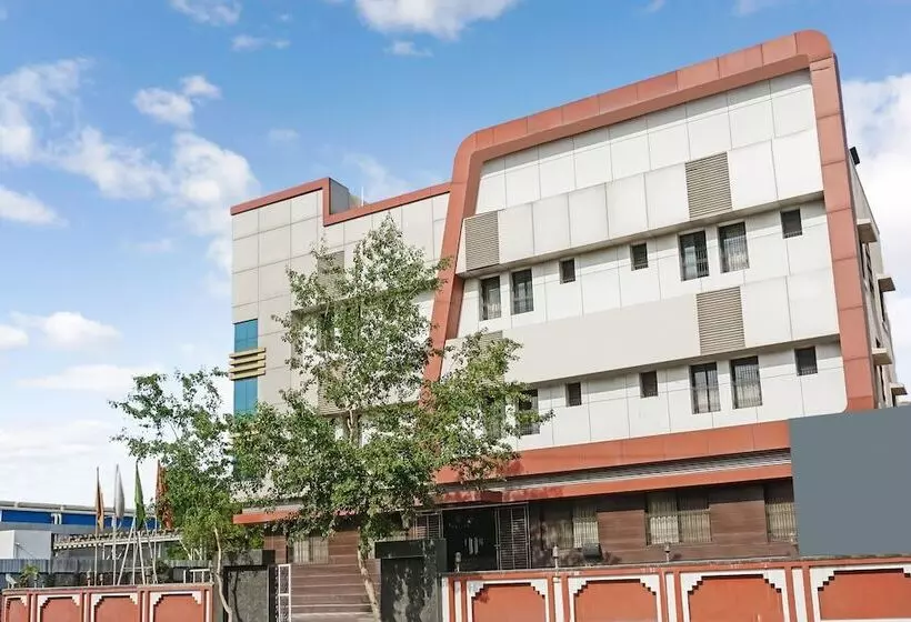 Hotelli Kartik By Oyo Rooms