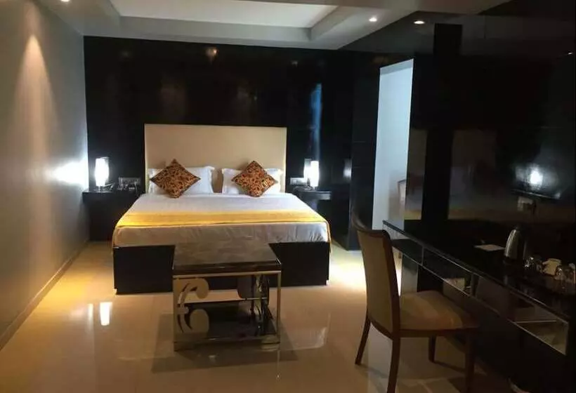 Hotelli Le Raj Courtyard