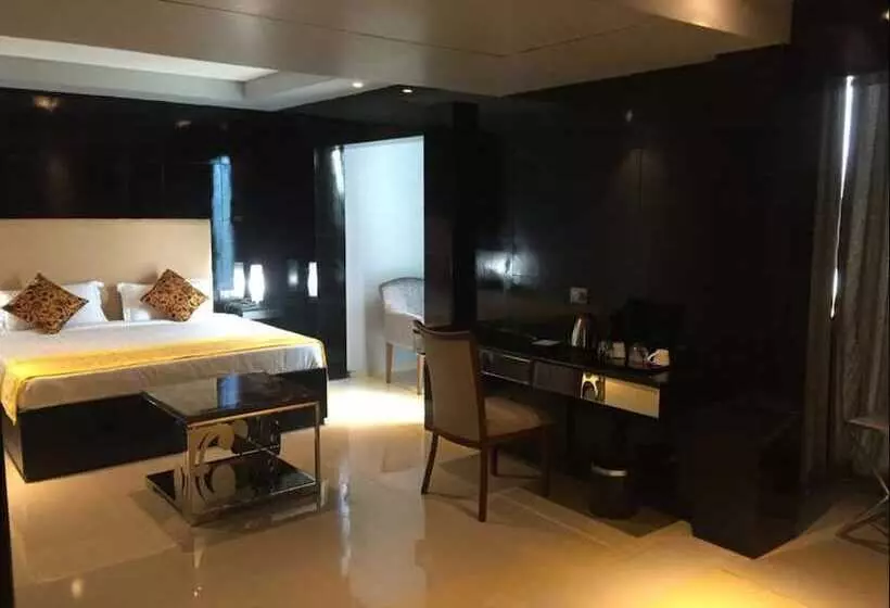 Hotelli Le Raj Courtyard