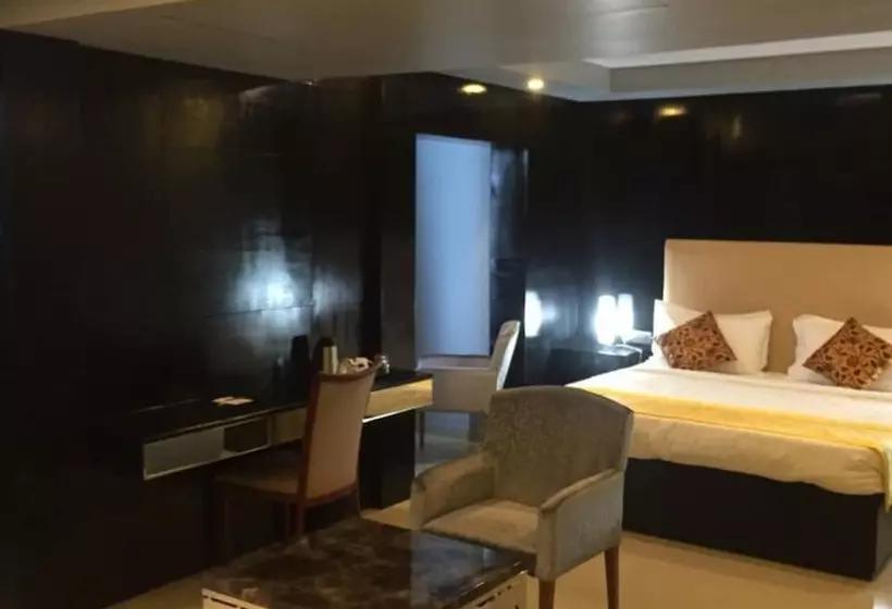 Hotelli Le Raj Courtyard