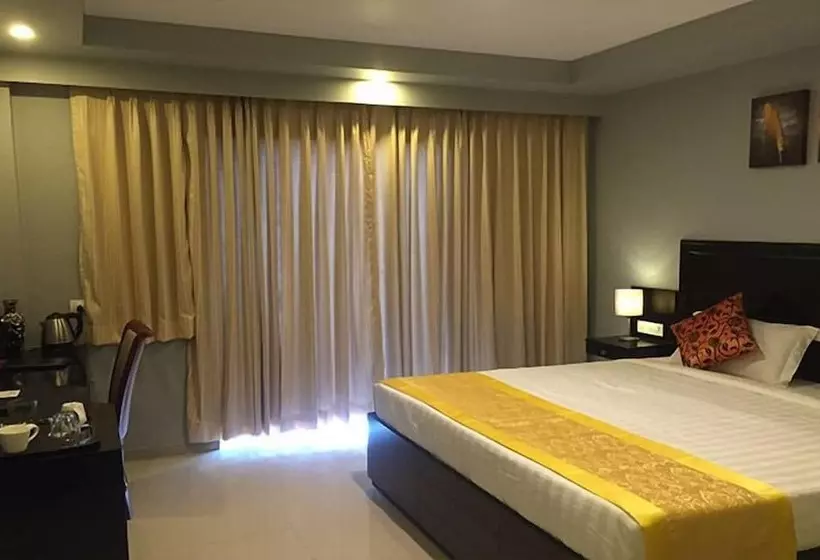 Hotelli Le Raj Courtyard