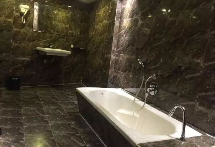 Hotelli Le Raj Courtyard