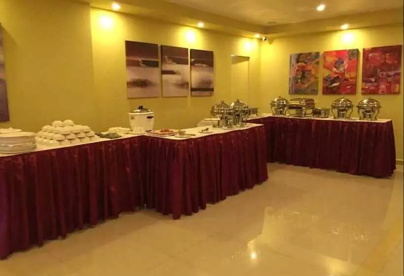 Hotelli Le Raj Courtyard