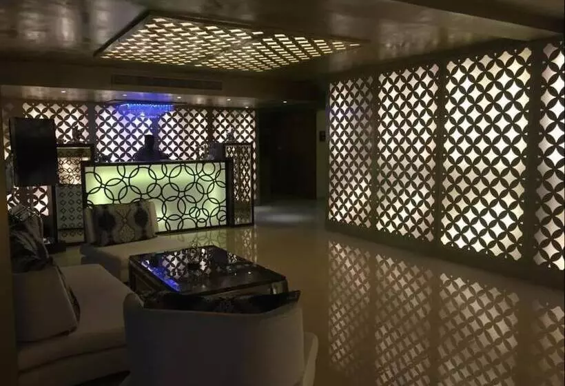 Hotelli Le Raj Courtyard