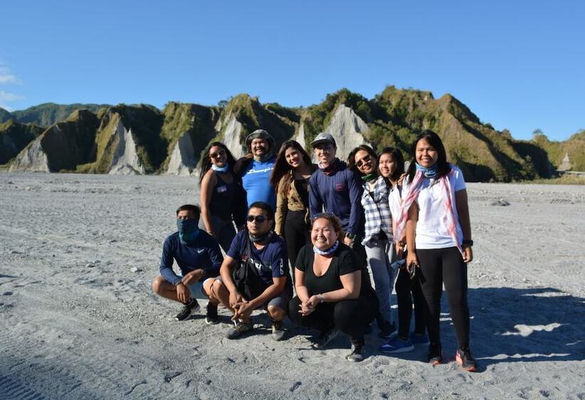 ホテル Majestic Mt Pinatubo Tour And Homestay
