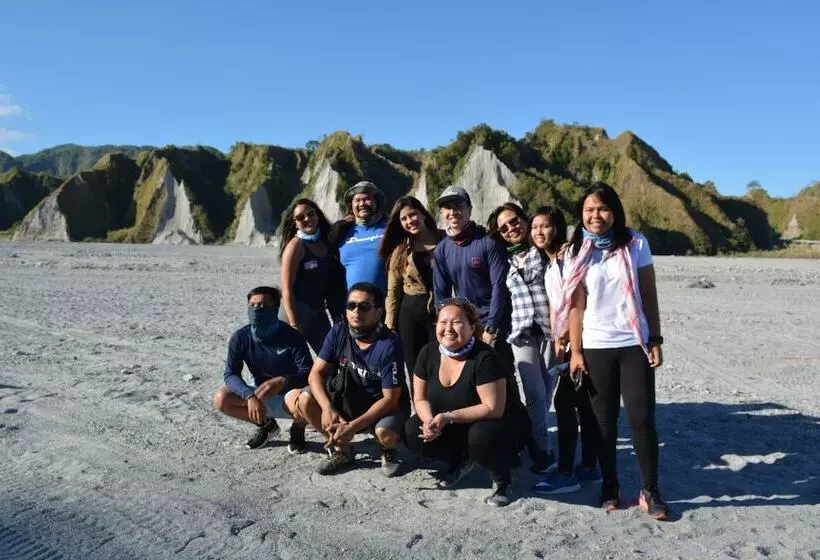 ホテル Majestic Mt Pinatubo Tour And Homestay