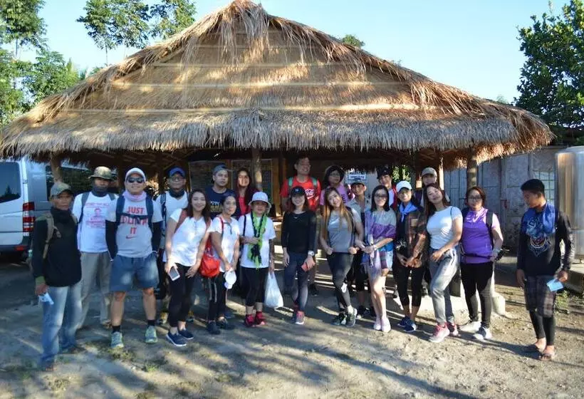 ホテル Majestic Mt Pinatubo Tour And Homestay