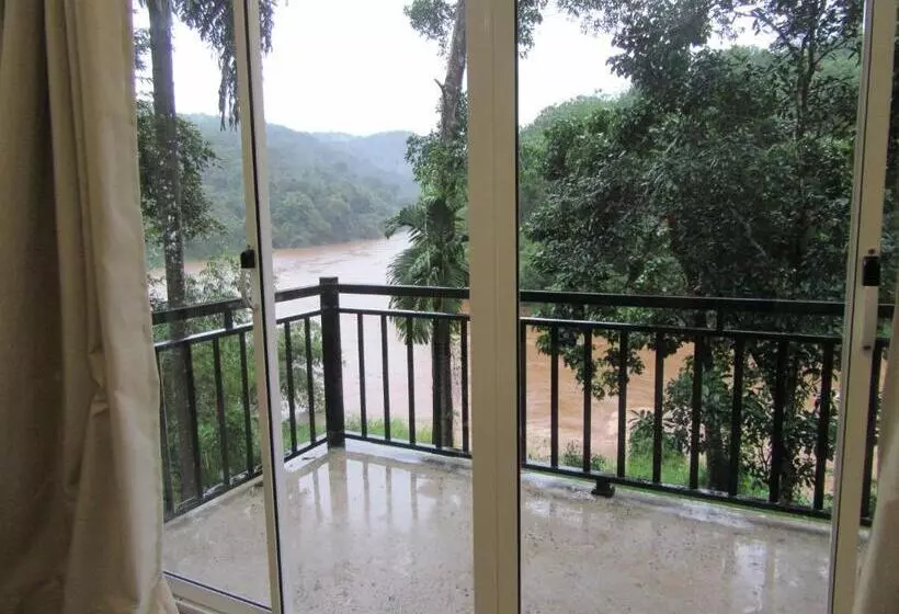 Hotelli Miridiya Resort