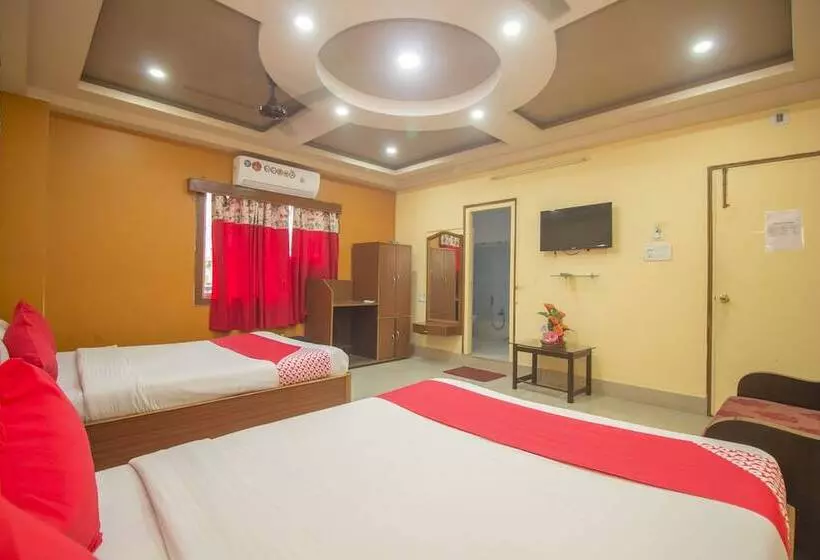 ホテル Nandanik Palace By Oyo Rooms