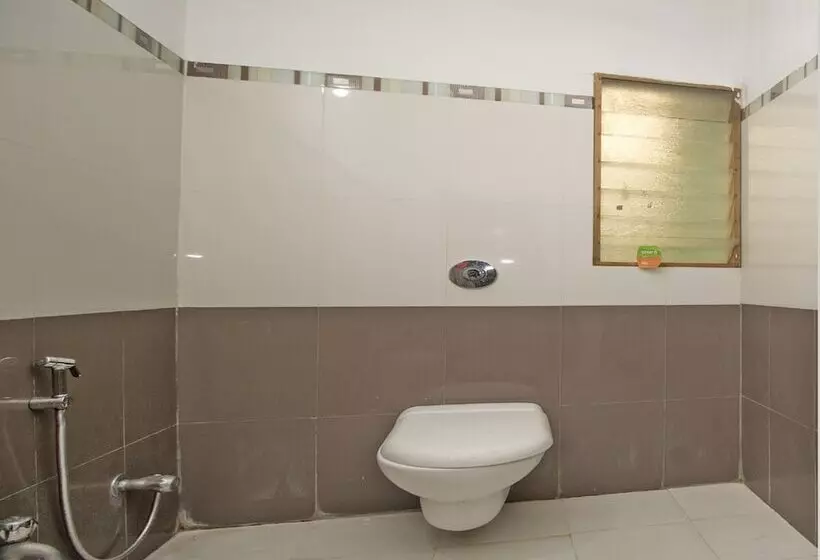 ホテル Nandanik Palace By Oyo Rooms