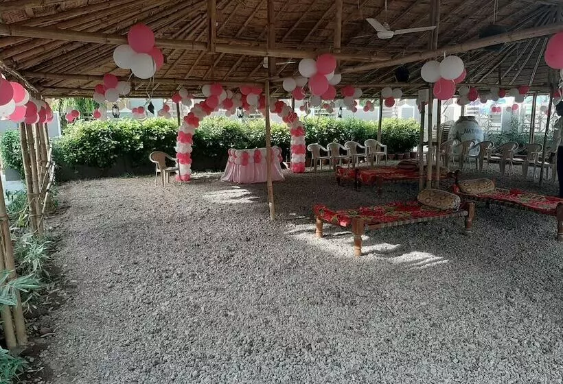 Hotelli Natraj & Resort