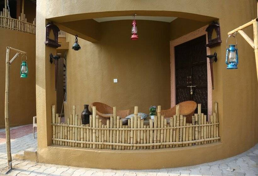 Hotel Natraj & Resort