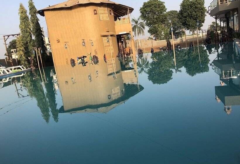 Hotel Natraj & Resort