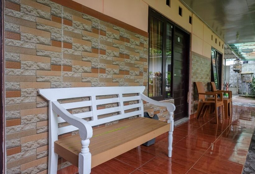 Hotel Reddoorz Syariah @ Colomadu 2