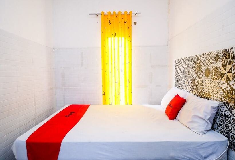 Hotel Reddoorz Syariah @ Colomadu 2