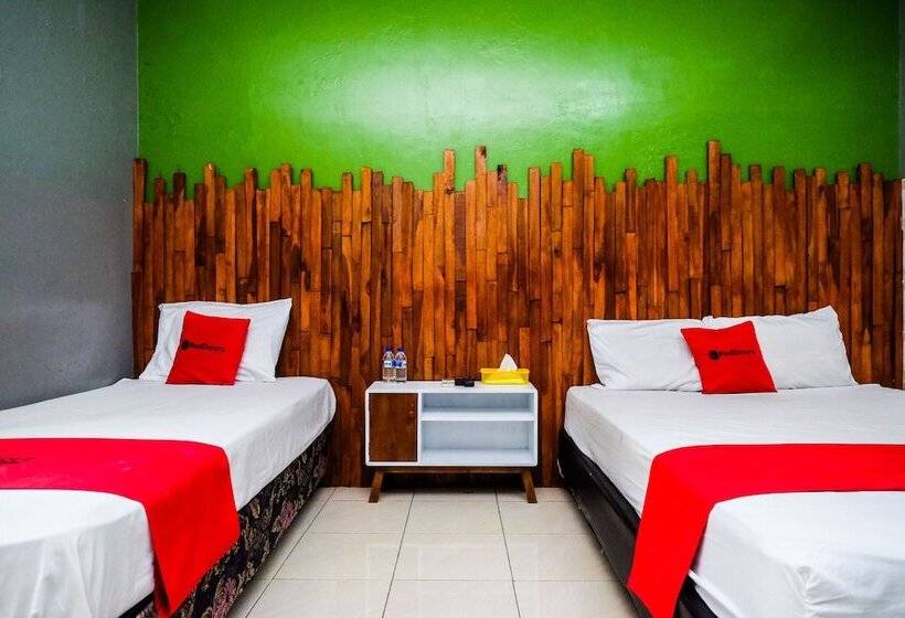 Hotel Reddoorz Syariah @ Colomadu 2