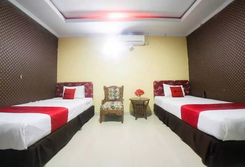ホテル Reddoorz Syariah Near Rsud Ainun Habibie Gorontalo