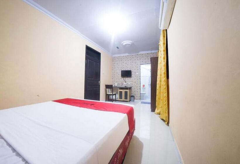 בית מלון כפרי Reddoorz Syariah Near Rsud Ainun Habibie Gorontalo