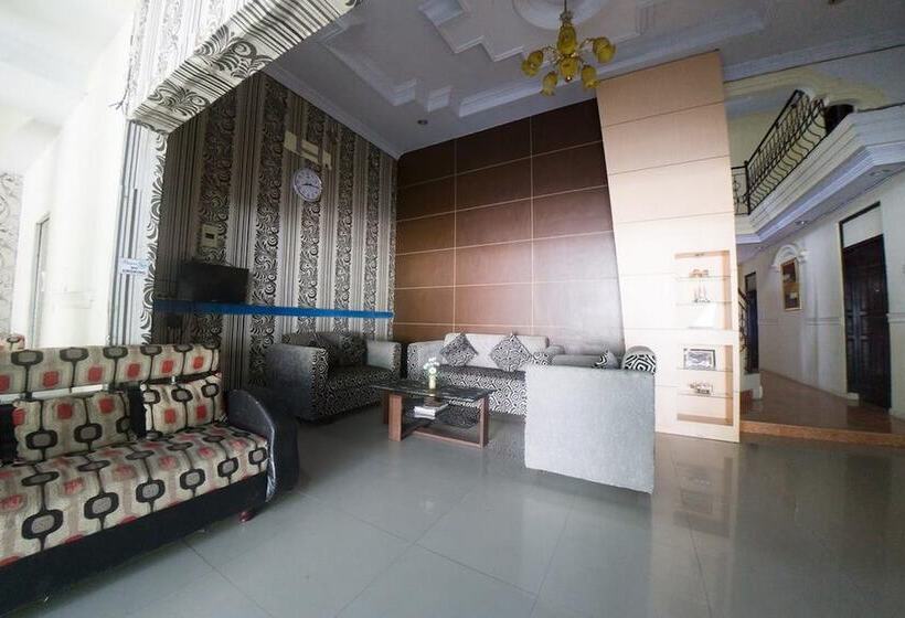 בית מלון כפרי Reddoorz Syariah Near Rsud Ainun Habibie Gorontalo