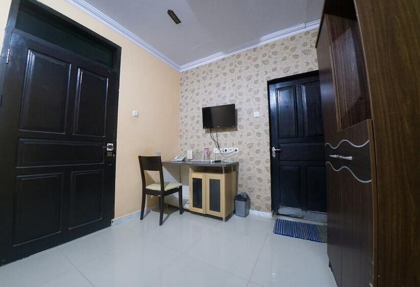 בית מלון כפרי Reddoorz Syariah Near Rsud Ainun Habibie Gorontalo