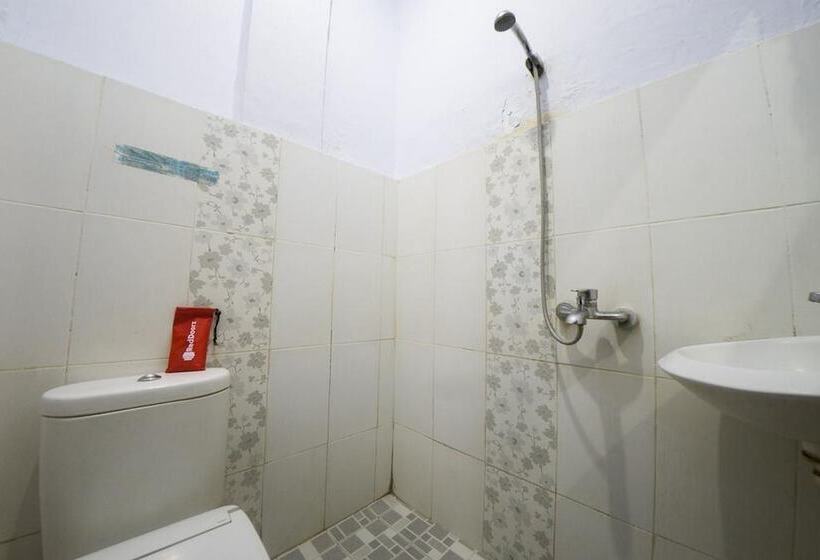 בית מלון כפרי Reddoorz Syariah Near Rsud Ainun Habibie Gorontalo