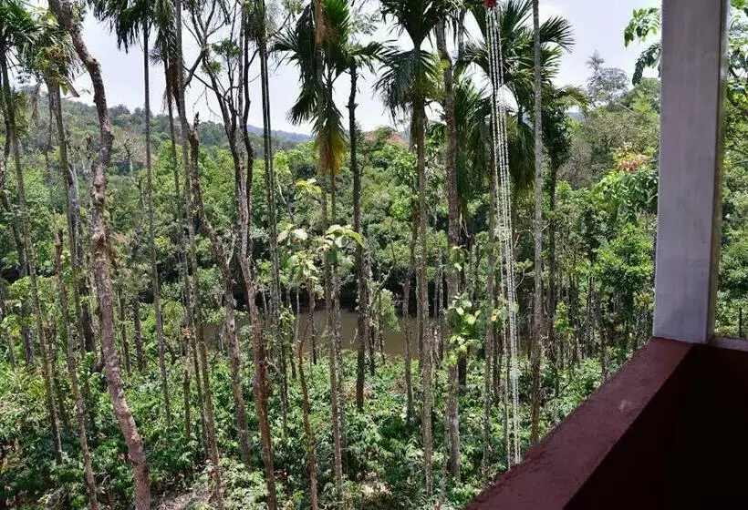 ホテル River Near Coorg