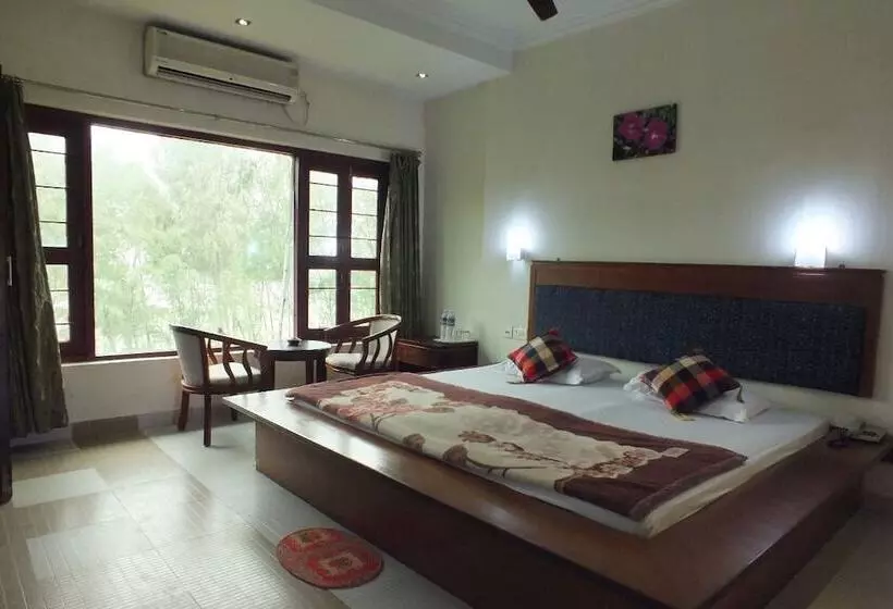 Hotelli The Sana Beach Resort