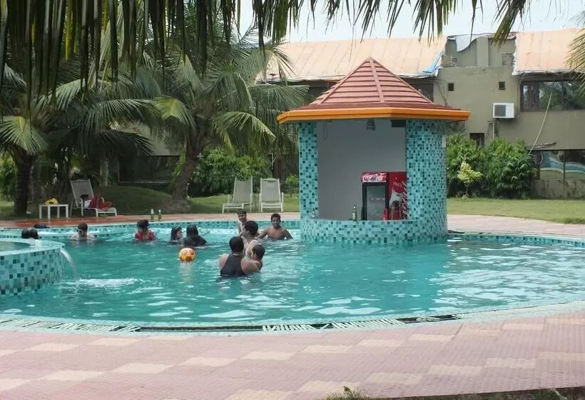 Hotelli The Sana Beach Resort