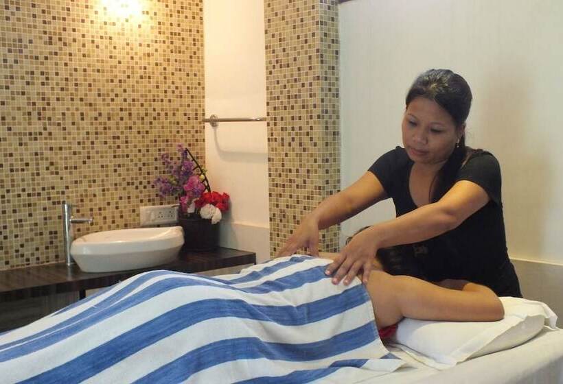 호텔 The Sana Beach Resort