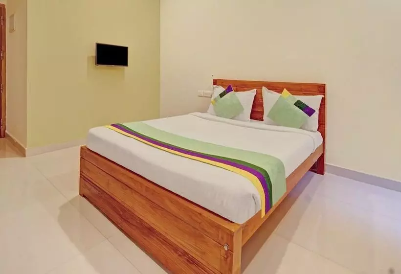 Hotelli Treebo Sreepathi Nirmalyam   400 Mtr From Guruvayoor Temple