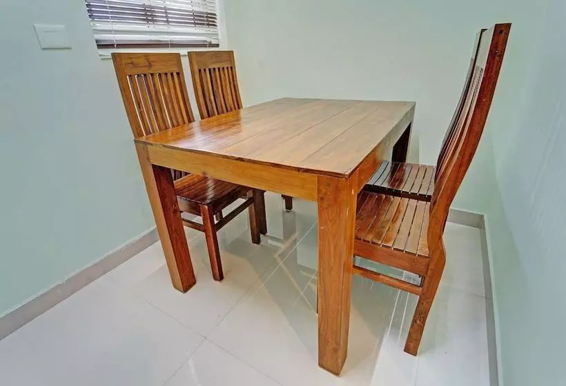 Hotelli Treebo Sreepathi Nirmalyam   400 Mtr From Guruvayoor Temple