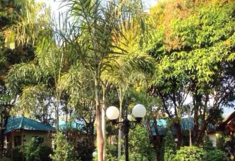هتل Villa Aden Organic Resort Nakornnayok