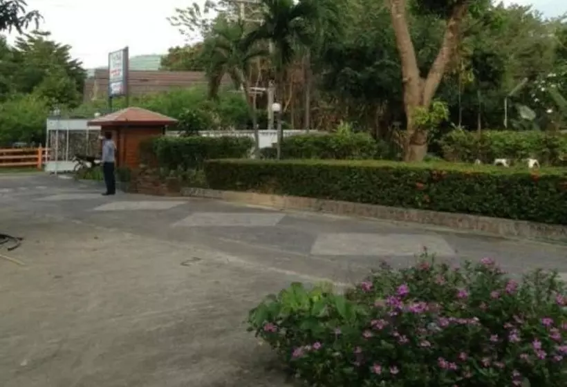 هتل Villa Aden Organic Resort Nakornnayok
