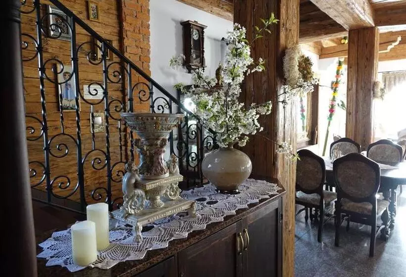 Majatalo Gościniec Dworski W Ropie   Pokoje Gościnne