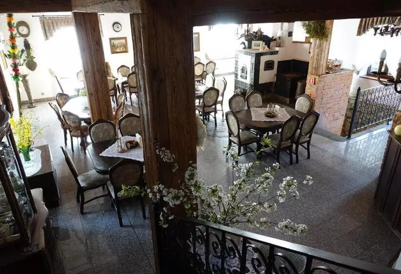 Majatalo Gościniec Dworski W Ropie   Pokoje Gościnne