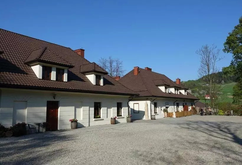 Majatalo Gościniec Dworski W Ropie   Pokoje Gościnne