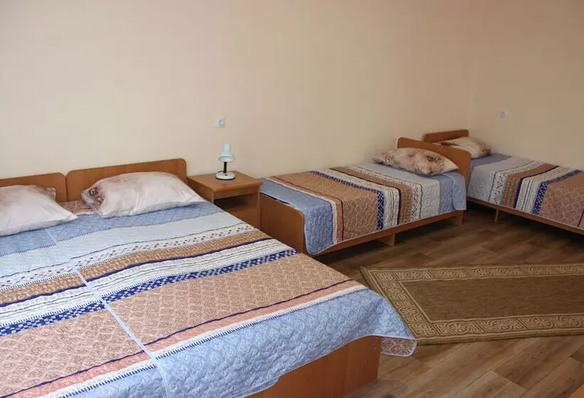 Majatalo Guest House Yuzhniy