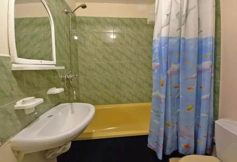 Majatalo Guest House Yuzhniy