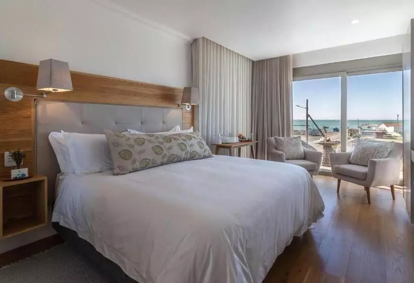 Majatalo Oceans Guest House & Luxurious Apartments