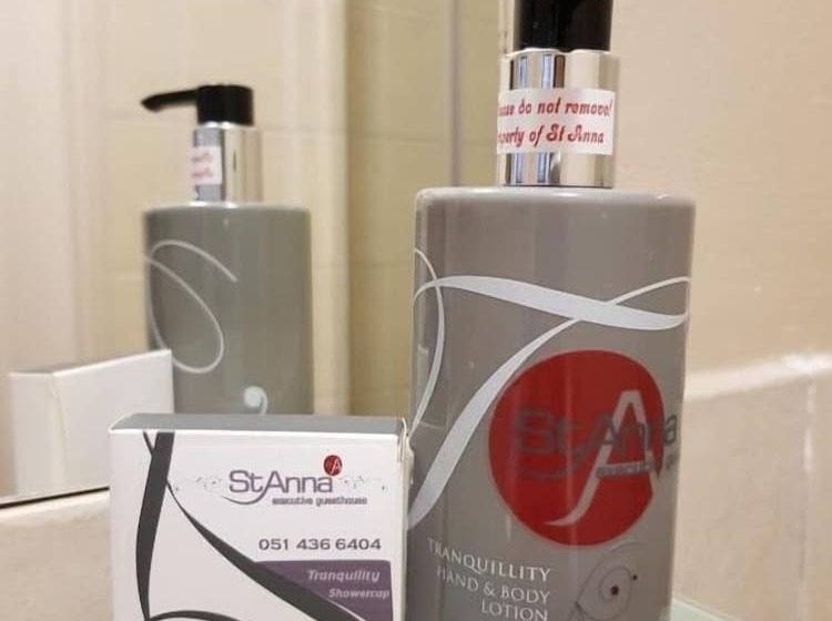 פנסיון St Anna Guesthouse