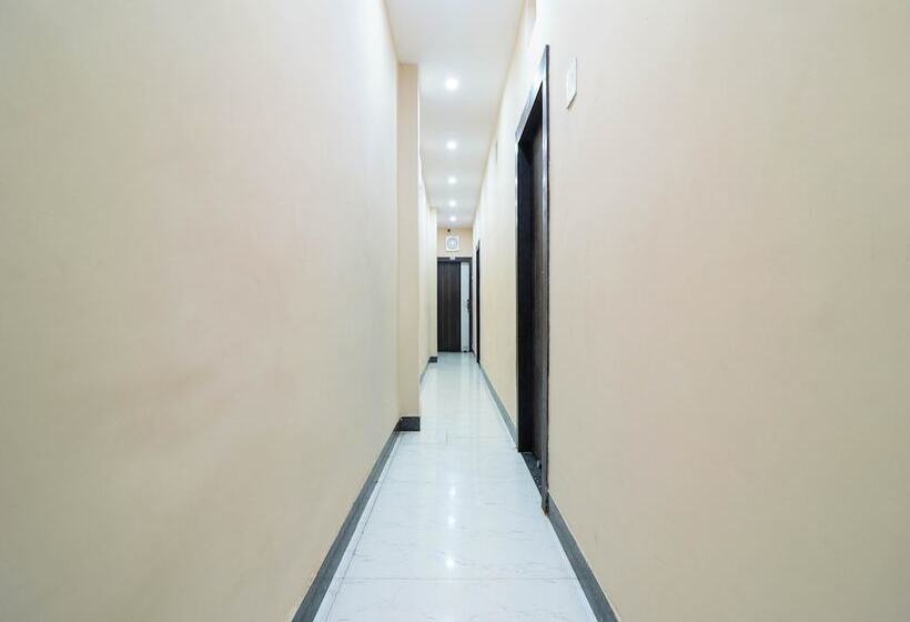 Spot On 44041 Hotel Ambay International