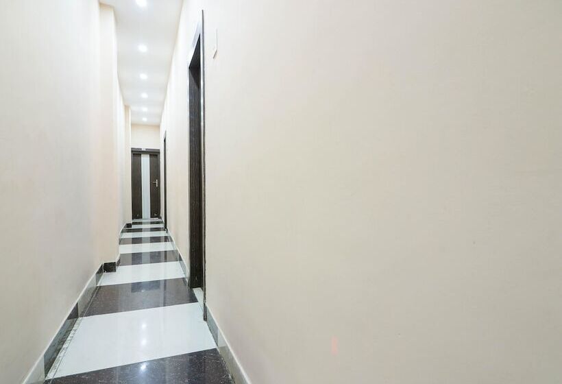 Spot On 44041 Hotel Ambay International